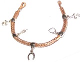 Pulsera de Cuero con Trenza Cuadrada y Dijes